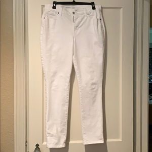 Old Navy white mid-rise skinny Curvy/Profile Jeans